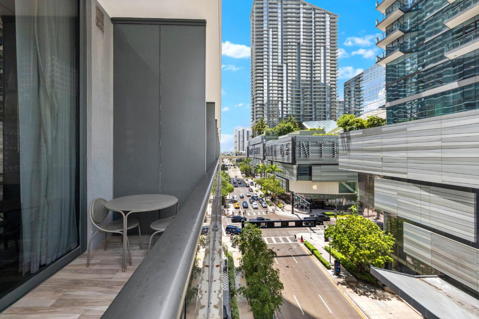 Luxury King W View At Sls Brickell