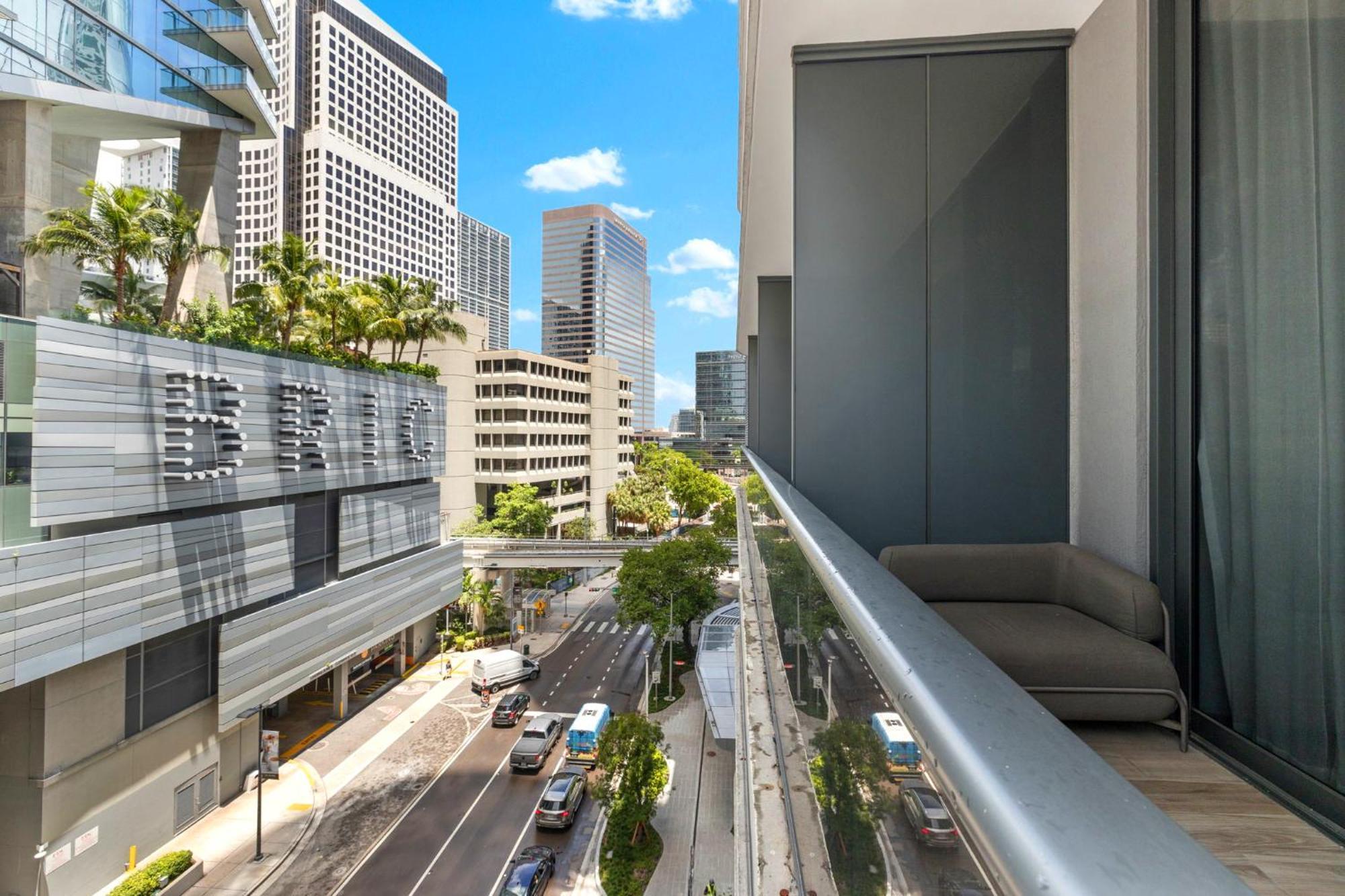 Luxury King W View At Sls Brickell